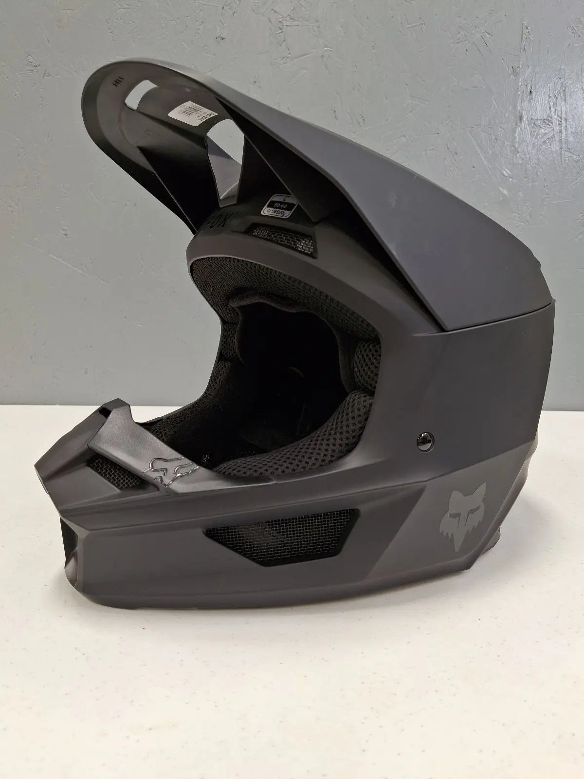 Fox Apparel Fox V Core Helmet (Matte Black, Large) USED 32621-255-L U 191972547936 Jorgensen Powersports