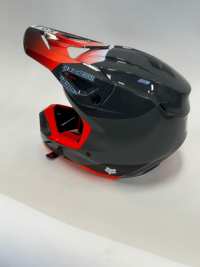 FOX helmet Fox V1 Solid Helmet Used 31373-006 L U Jorgensen Powersports