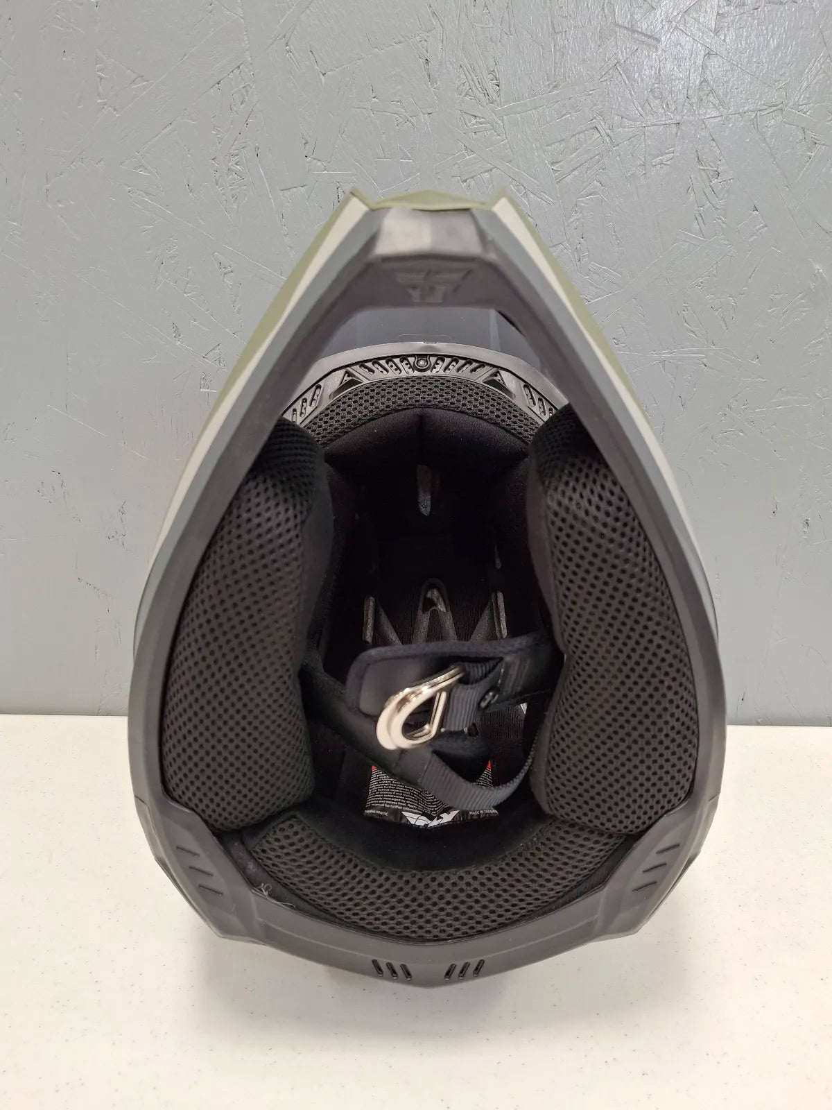 Fly helmet Fly Kinetic Vision Helmet (Grey/Green, Medium) USED 73-8652M U Jorgensen Powersports